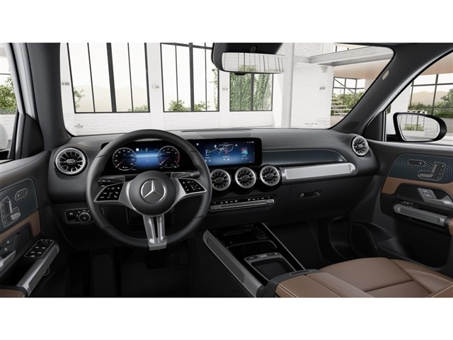 2025 Mercedes Benz GLB 250 4MATIC photo 3