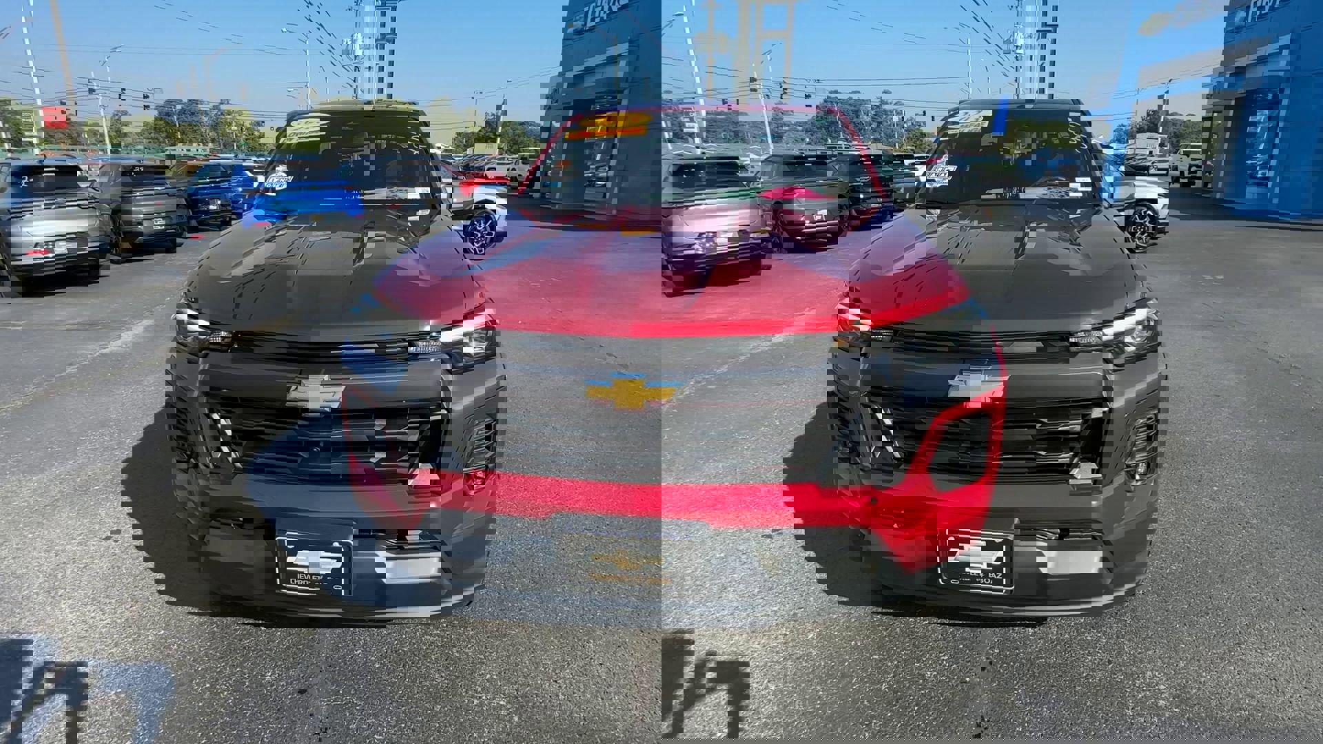 2023 Chevrolet Colorado LT photo 3