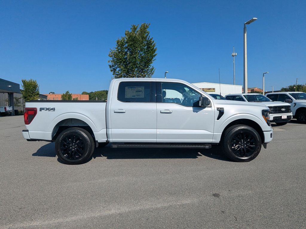2025 Ford F-150 XLT photo 3