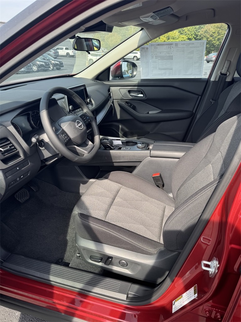 2026 Nissan Rogue SV photo 9