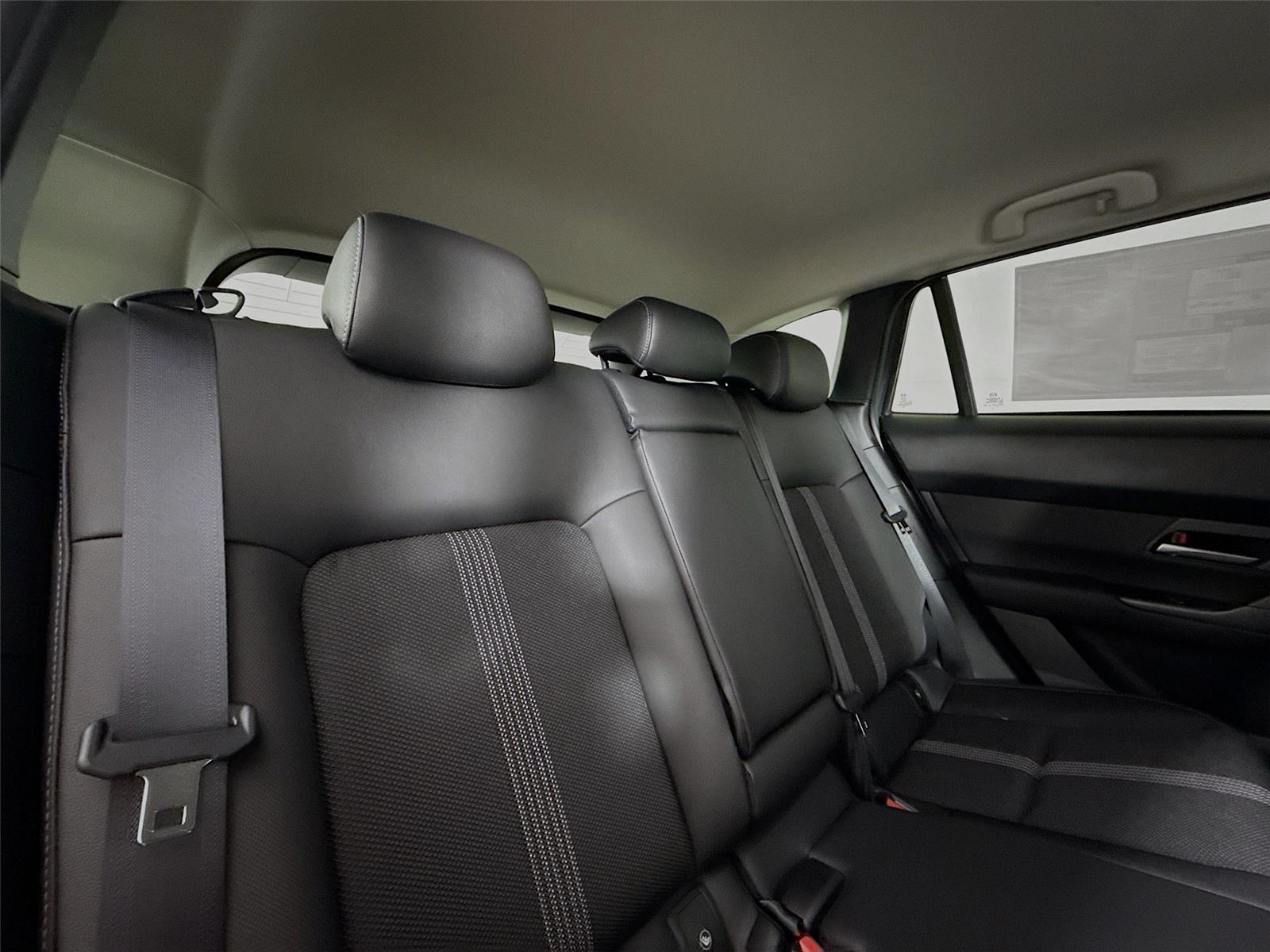 2025 Mazda CX-50 2.5 S Preferred photo 37