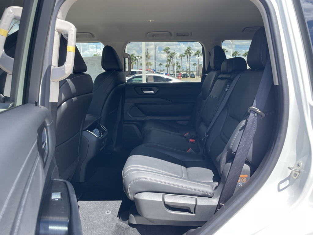 2026 Nissan Armada SV photo 18