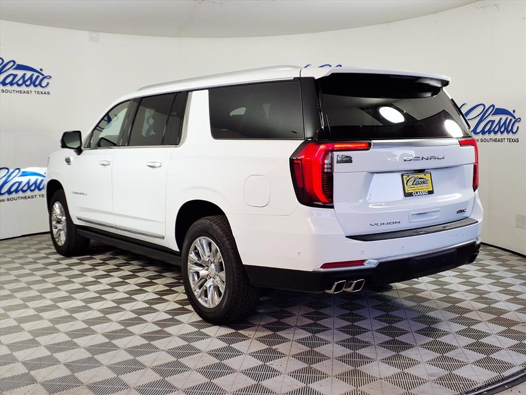 2026 Gmc Yukon XL Denali photo 2