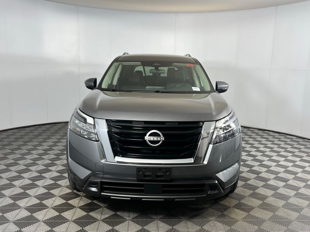 2024 Nissan Pathfinder SV photo 4