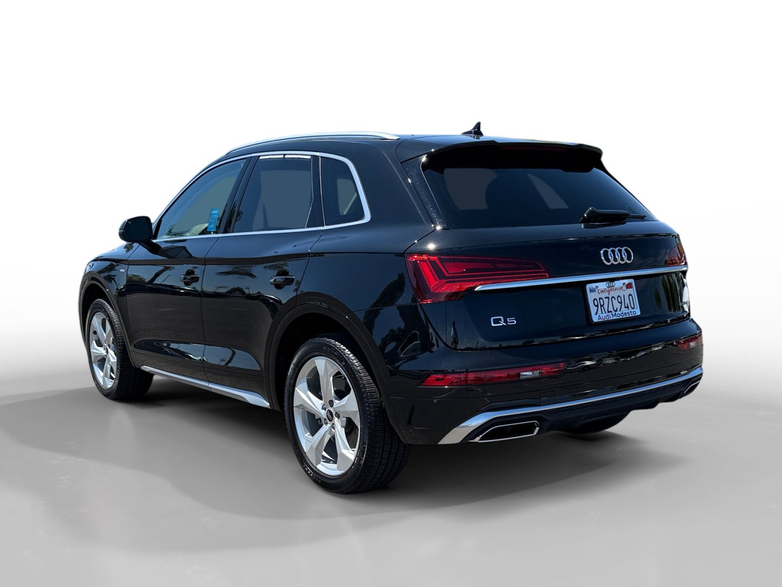 2025 Audi Q5 45 S line Premium Plus photo 2