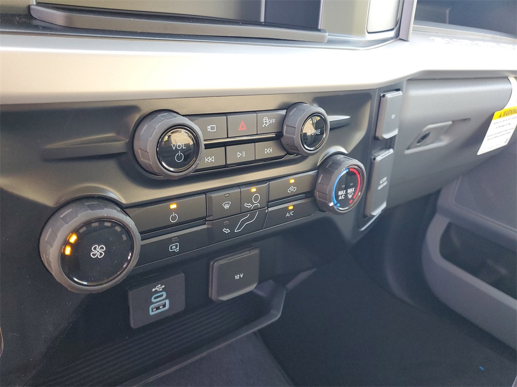2025 Ford F-250 XL photo 17