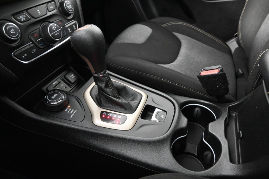 2014 Jeep Cherokee Latitude photo 30