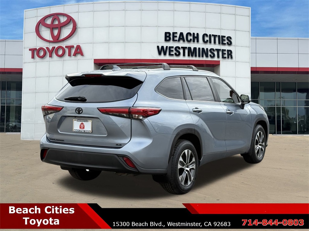 2023 Toyota Highlander XLE photo 11
