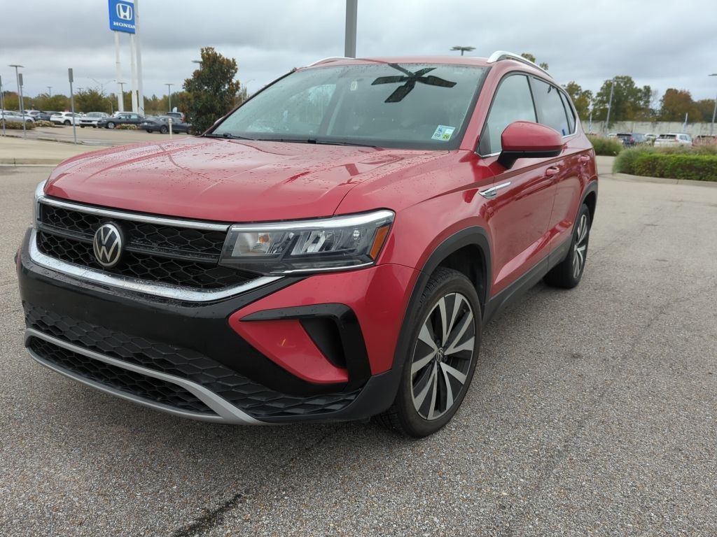 2022 Volkswagen Taos SE's photo