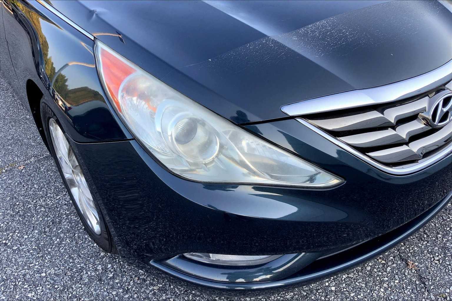 2011 Hyundai Sonata photo 26