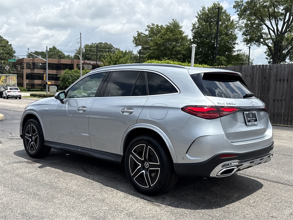 2025 Mercedes Benz GLC 350e 4MATIC photo 3