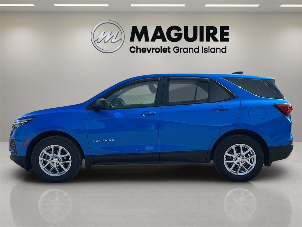 2024 Chevrolet Equinox LS photo 3