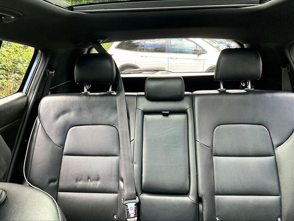 2020 Kia Sportage SX photo 16
