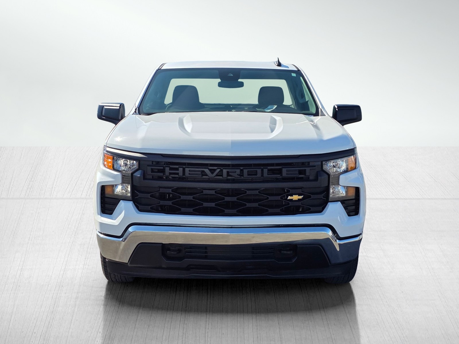 2024 Chevrolet Silverado 1500 photo 2