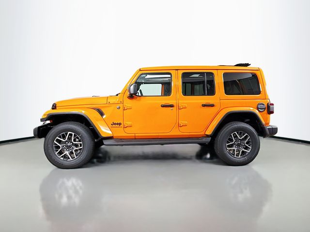 2025 Jeep Wrangler Sahara photo 4