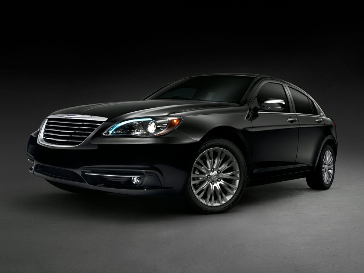 2012 Chrysler 200 Limited's photo