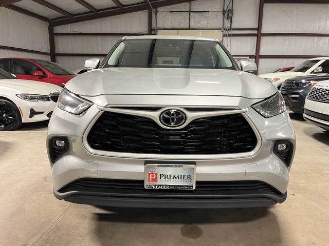 2024 Toyota Highlander LE photo 6