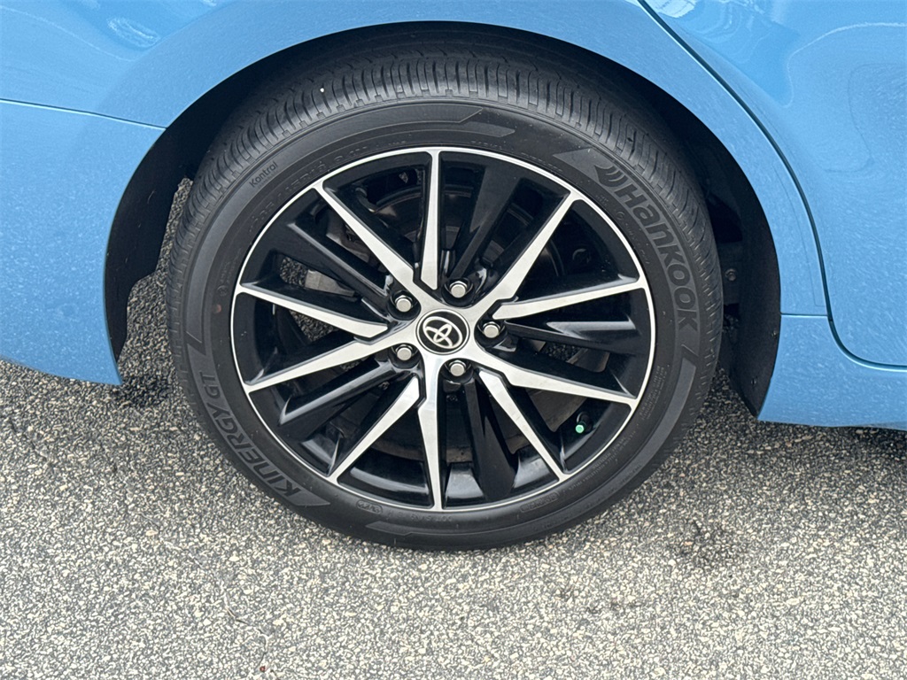 2023 Toyota Camry SE photo 16