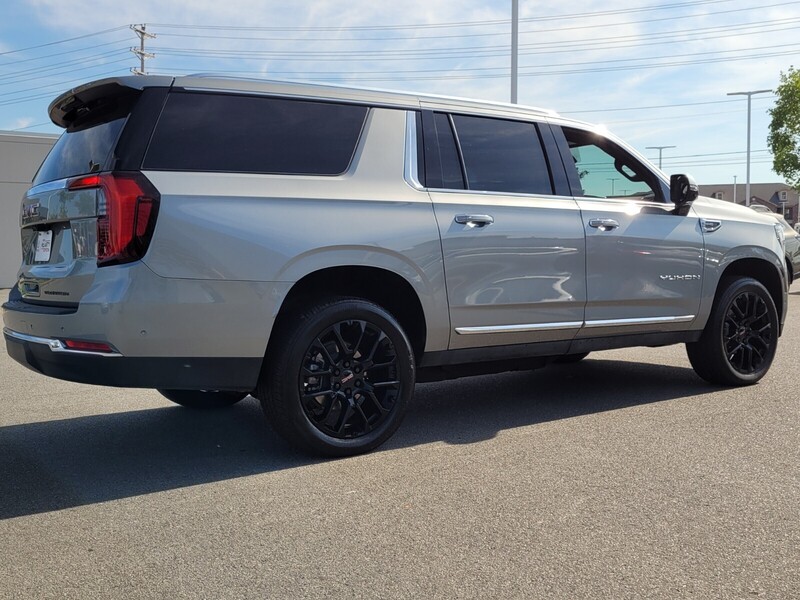 2025 Gmc Yukon XL photo 3