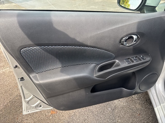 2019 Nissan Versa Note SV photo 14