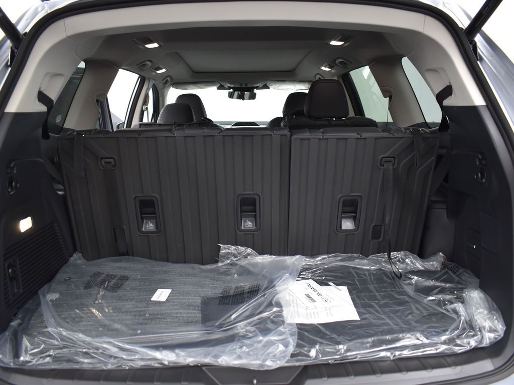2025 Subaru Ascent Touring photo 21
