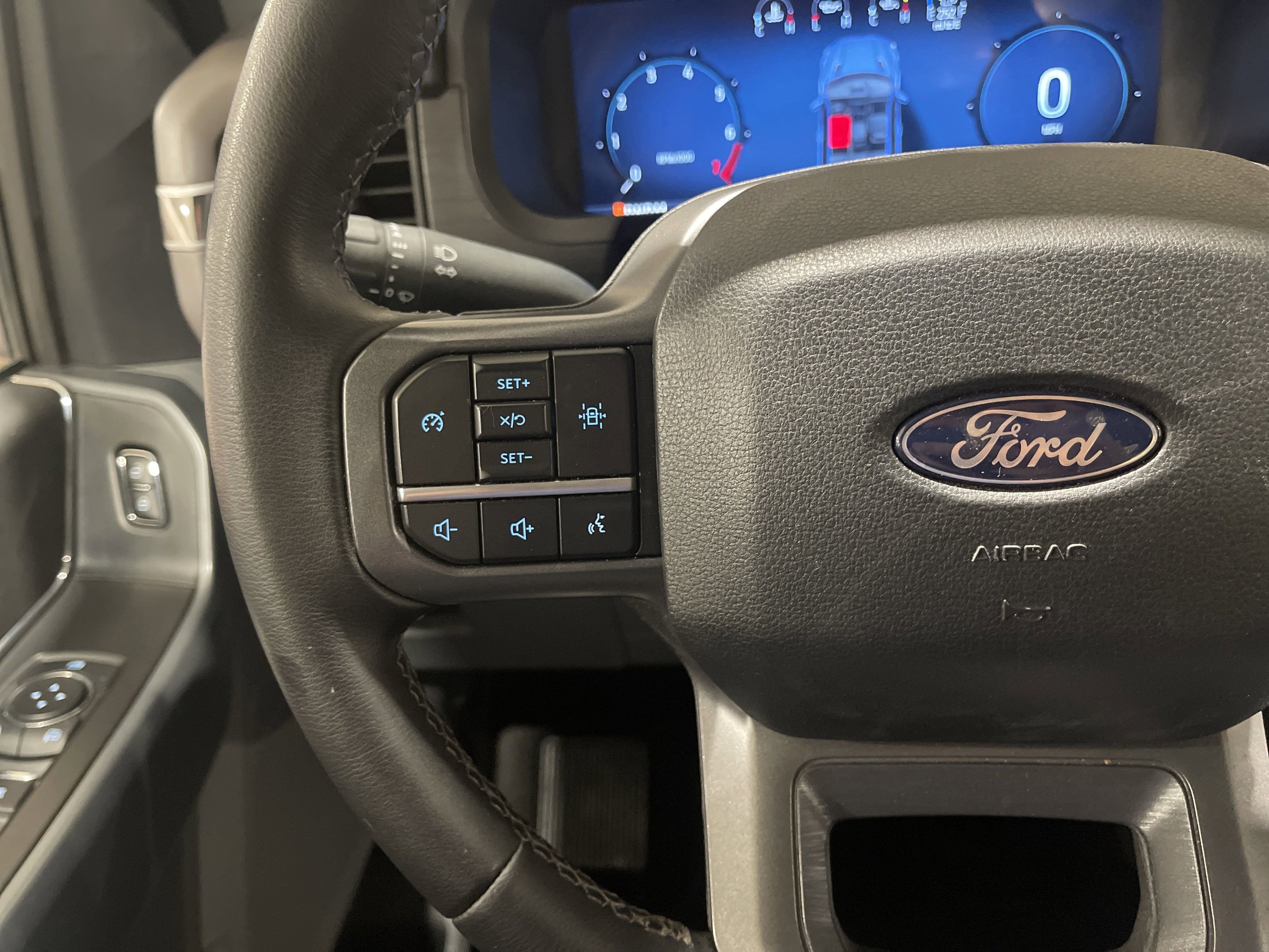 2024 Ford F-150 XLT photo 16
