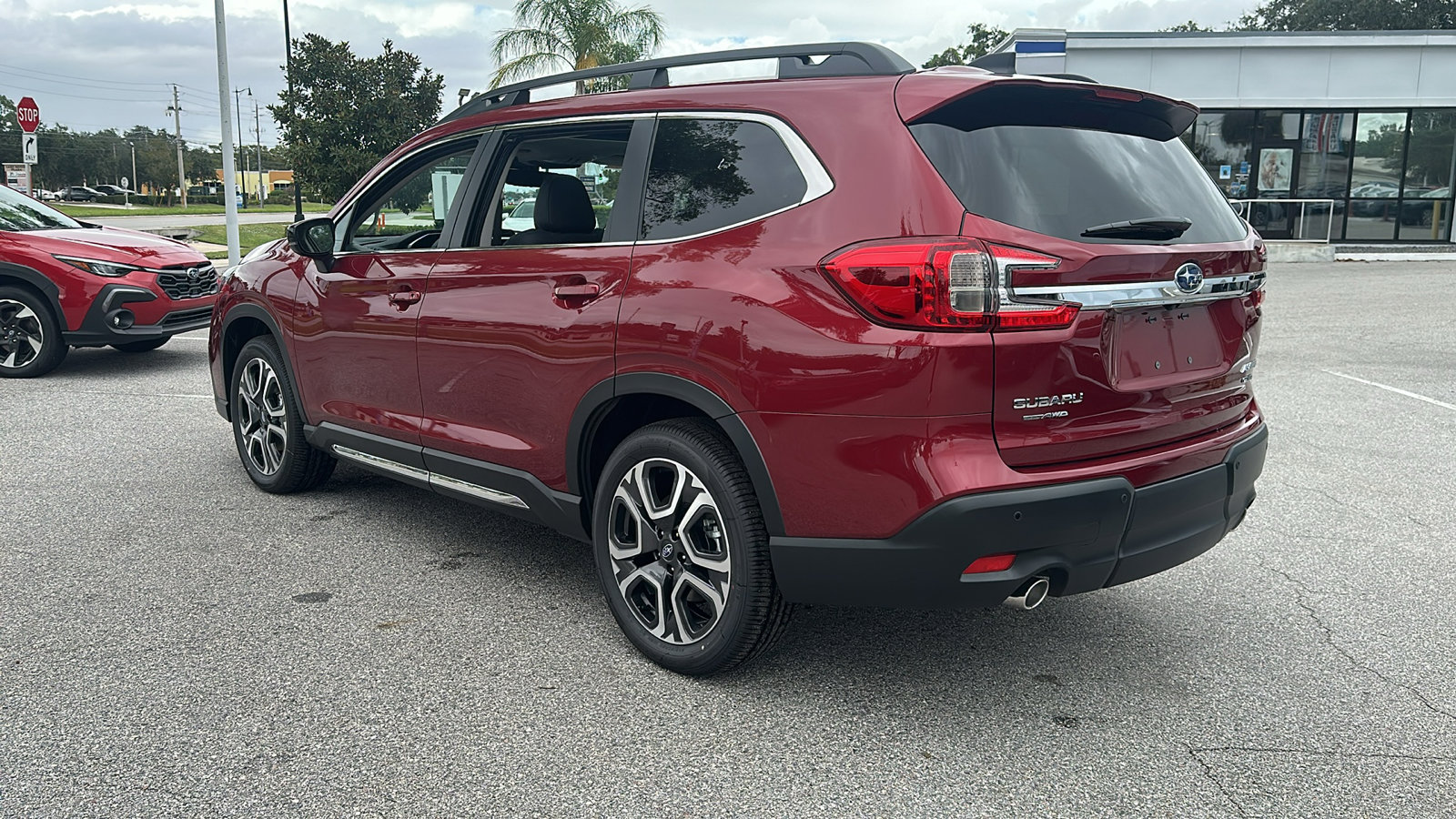 2025 Subaru Ascent Limited photo 21