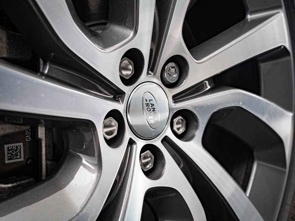 2025 Land Rover Discovery Sport S photo 8