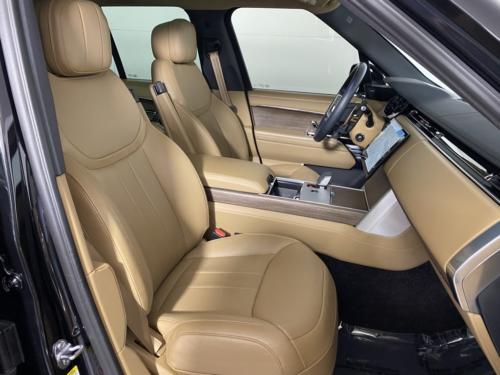 2024 Land Rover Range Rover SE photo 29