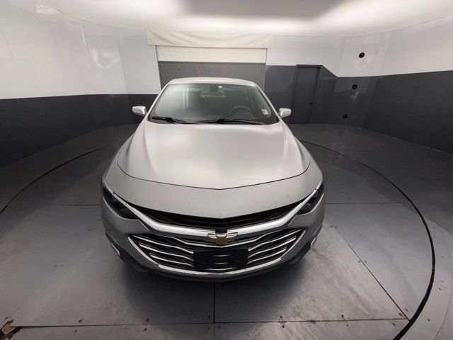2022 Chevrolet Malibu 1LT photo 2
