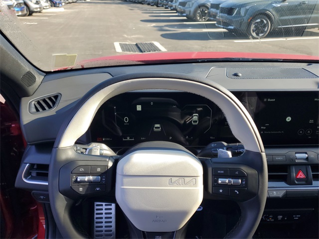 2025 Kia K4 GT-Line Turbo photo 14