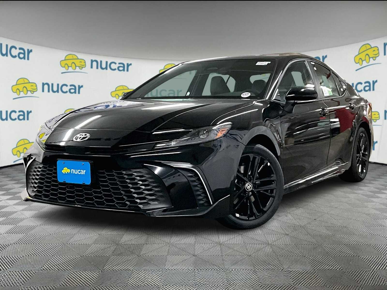 2025 Toyota Camry SE photo 3