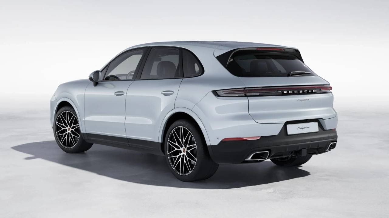 2026 Porsche Cayenne photo 3