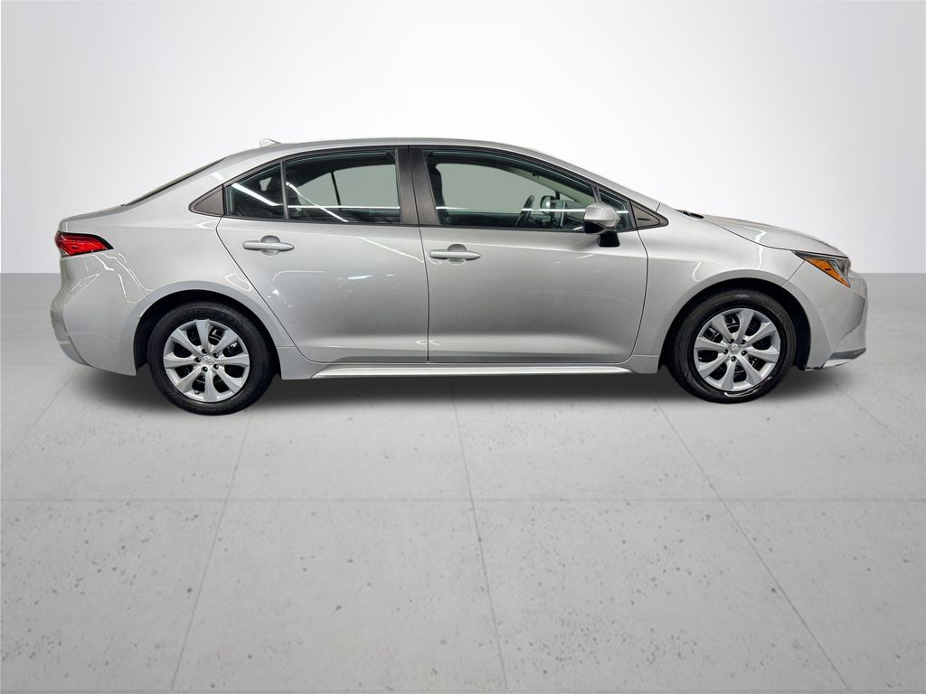 2021 Toyota Corolla LE photo 7