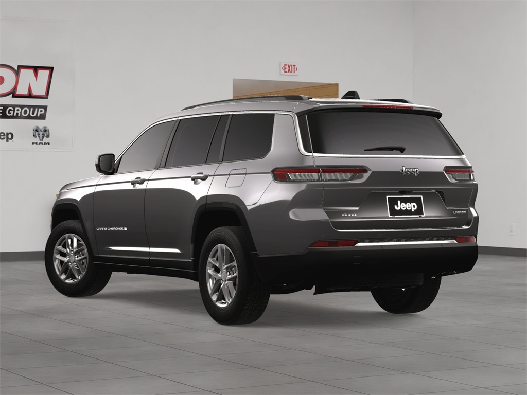2025 Jeep Grand Cherokee Laredo Altitude photo 4