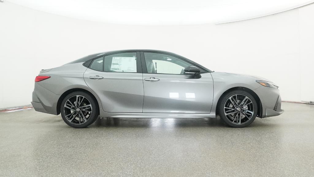 2025 Toyota Camry XSE photo 8