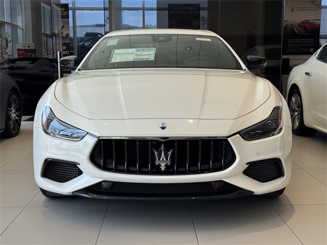 2024 Maserati Ghibli Modena photo 2
