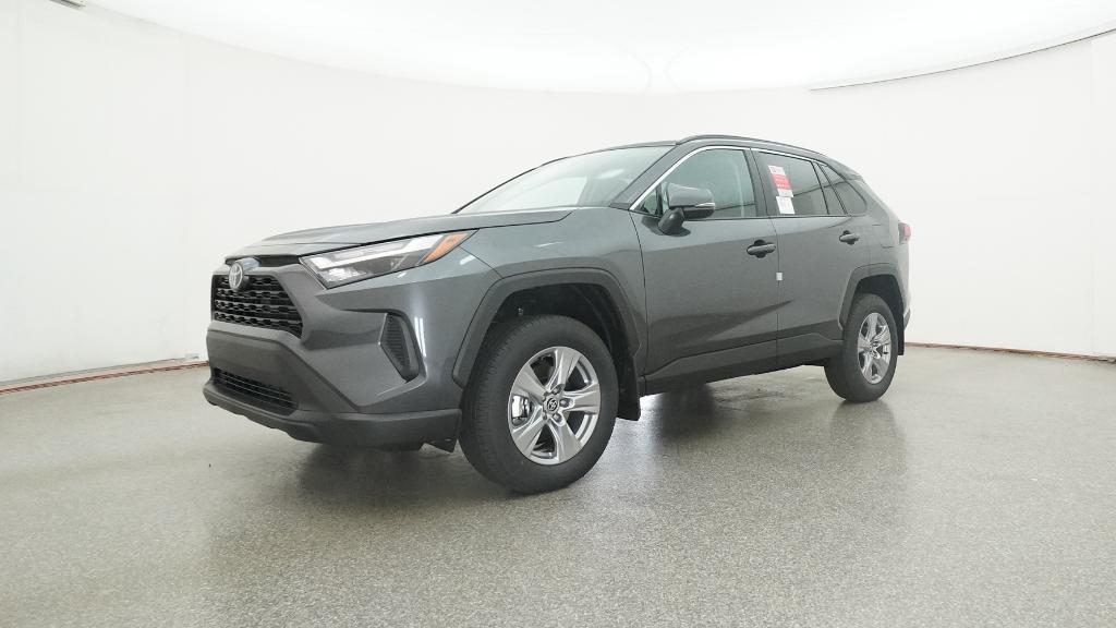 2025 Toyota RAV4 XLE photo 21