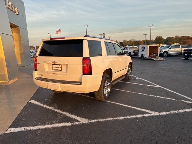 2016 Chevrolet Tahoe LT photo 4