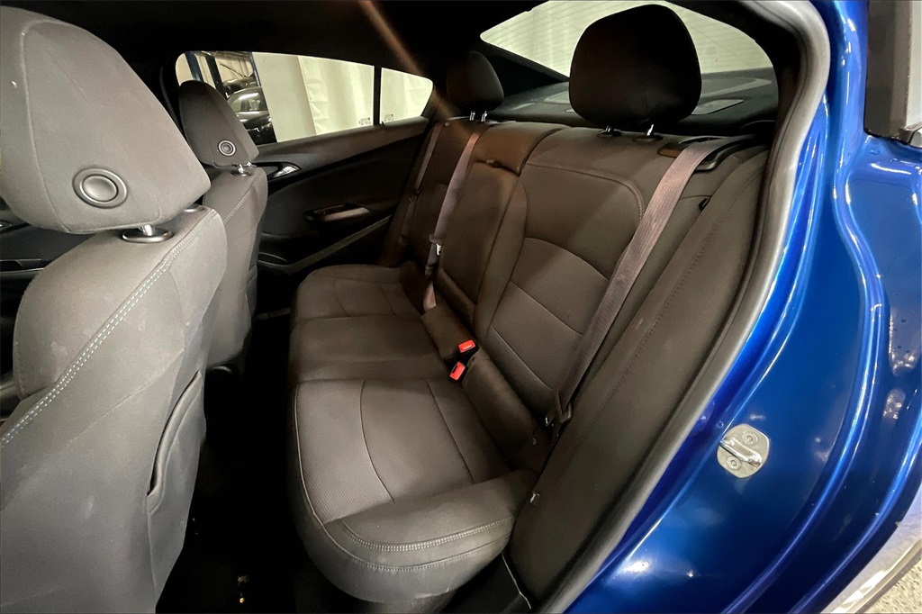 2017 Chevrolet Cruze LT photo 26
