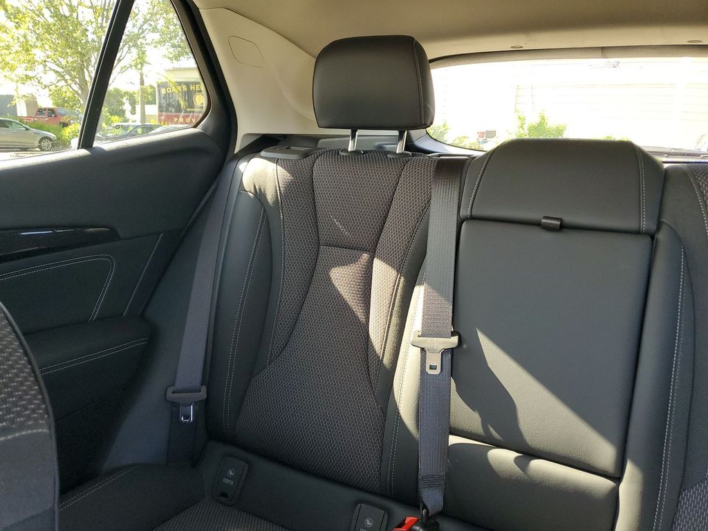 2023 Buick Envision Preferred photo 4