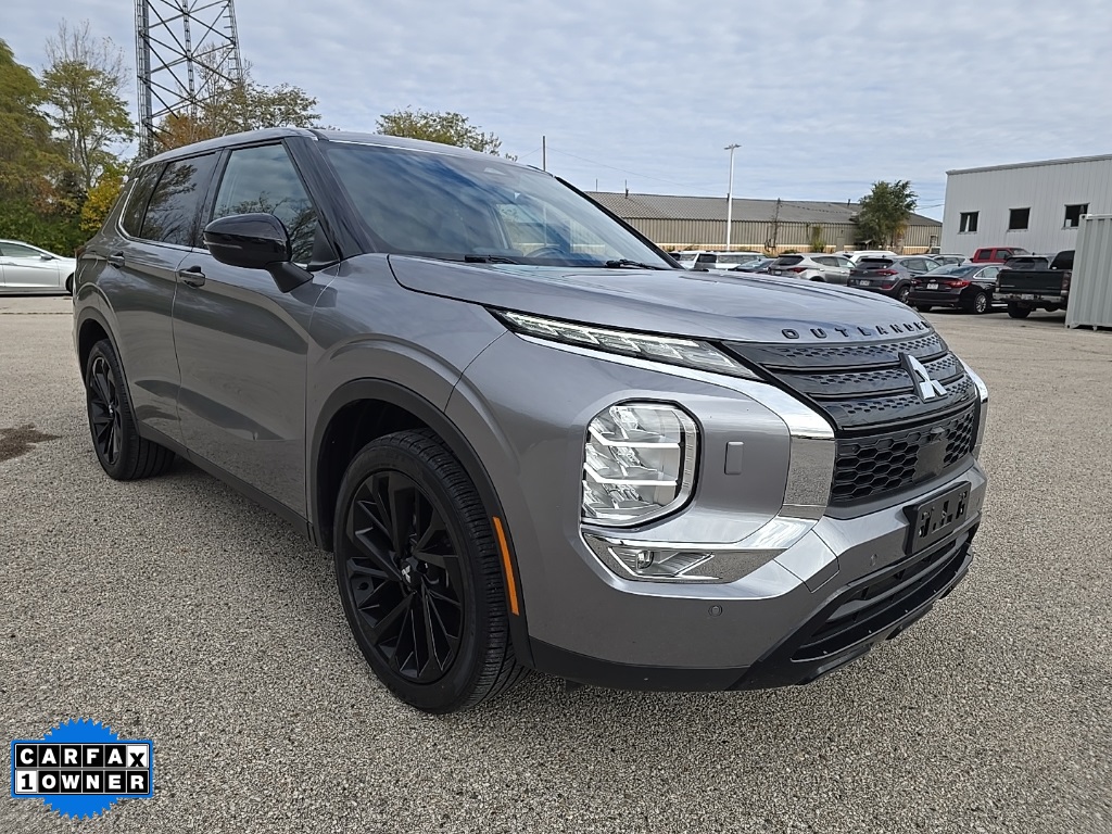 2022 Mitsubishi Outlander Black Edition LE SEL GT photo 2