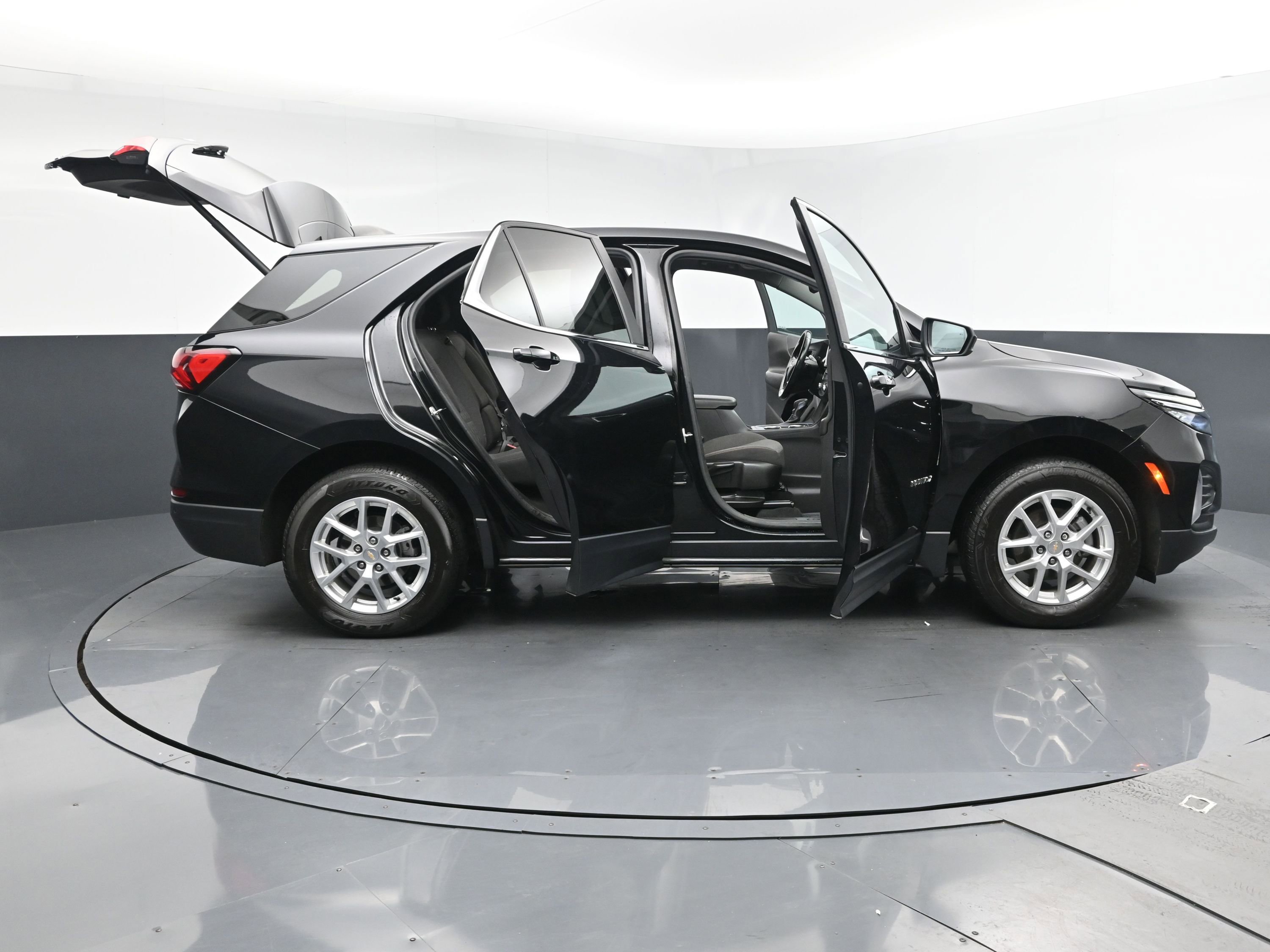 2022 Chevrolet Equinox LT photo 25