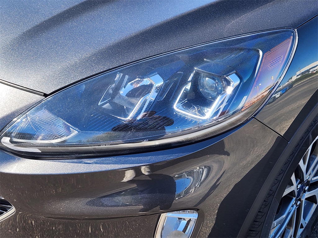 2020 Ford Escape SEL photo 4