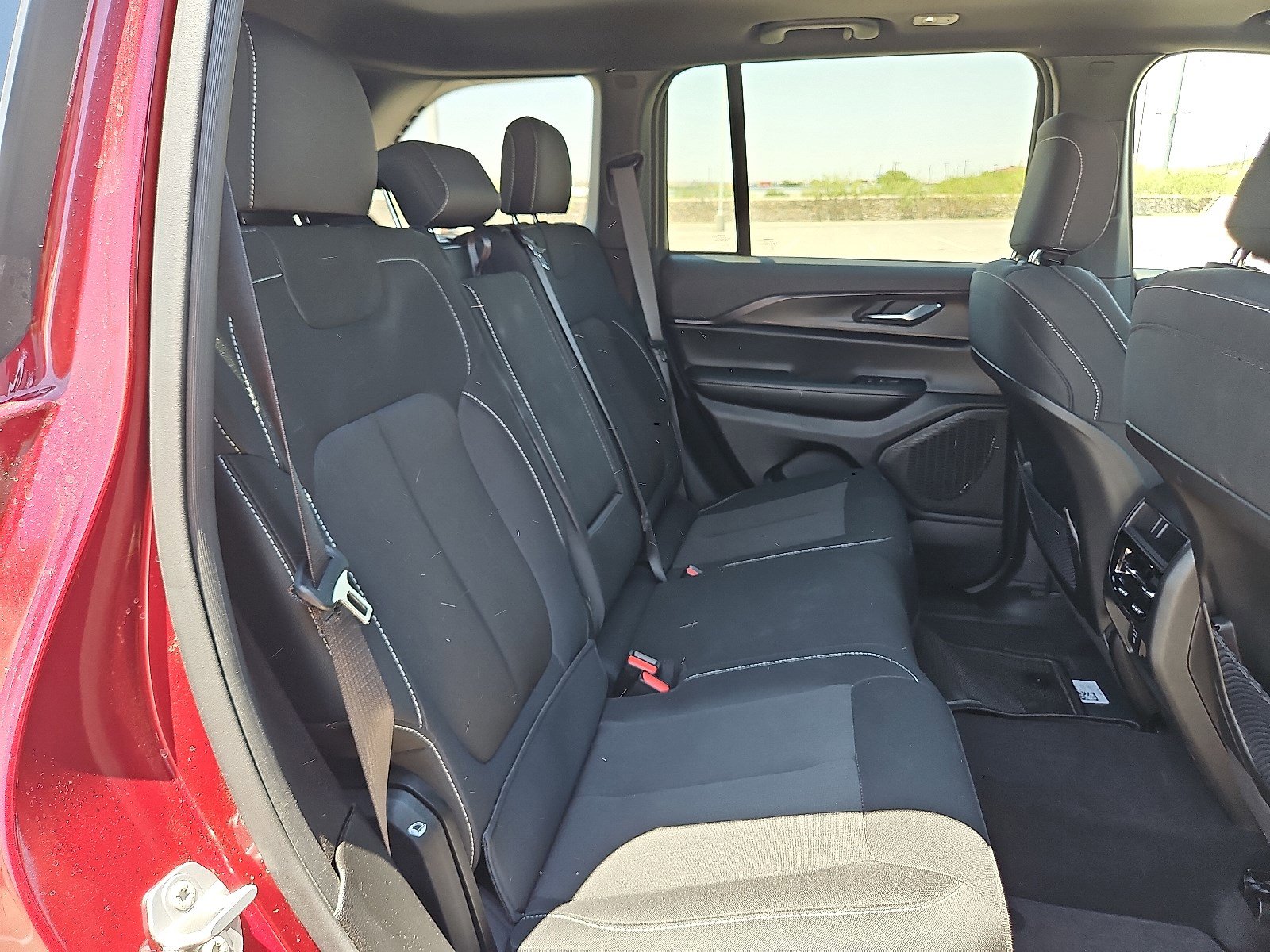 2025 Jeep Grand Cherokee Laredo X photo 18