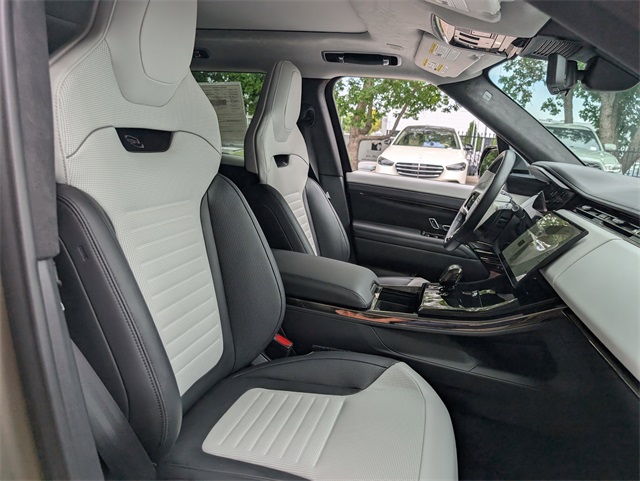 2024 Land Rover Range Rover Sport photo 8
