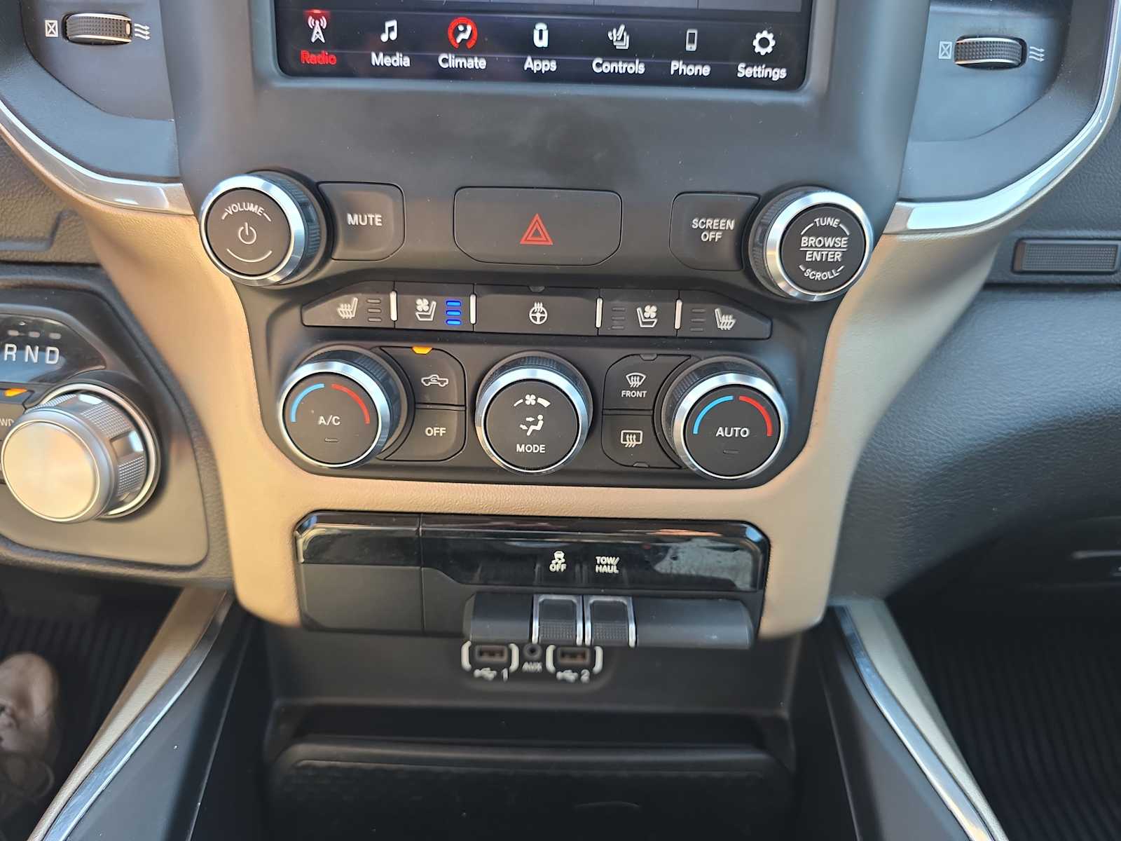 2020 Ram 1500 Laramie photo 17
