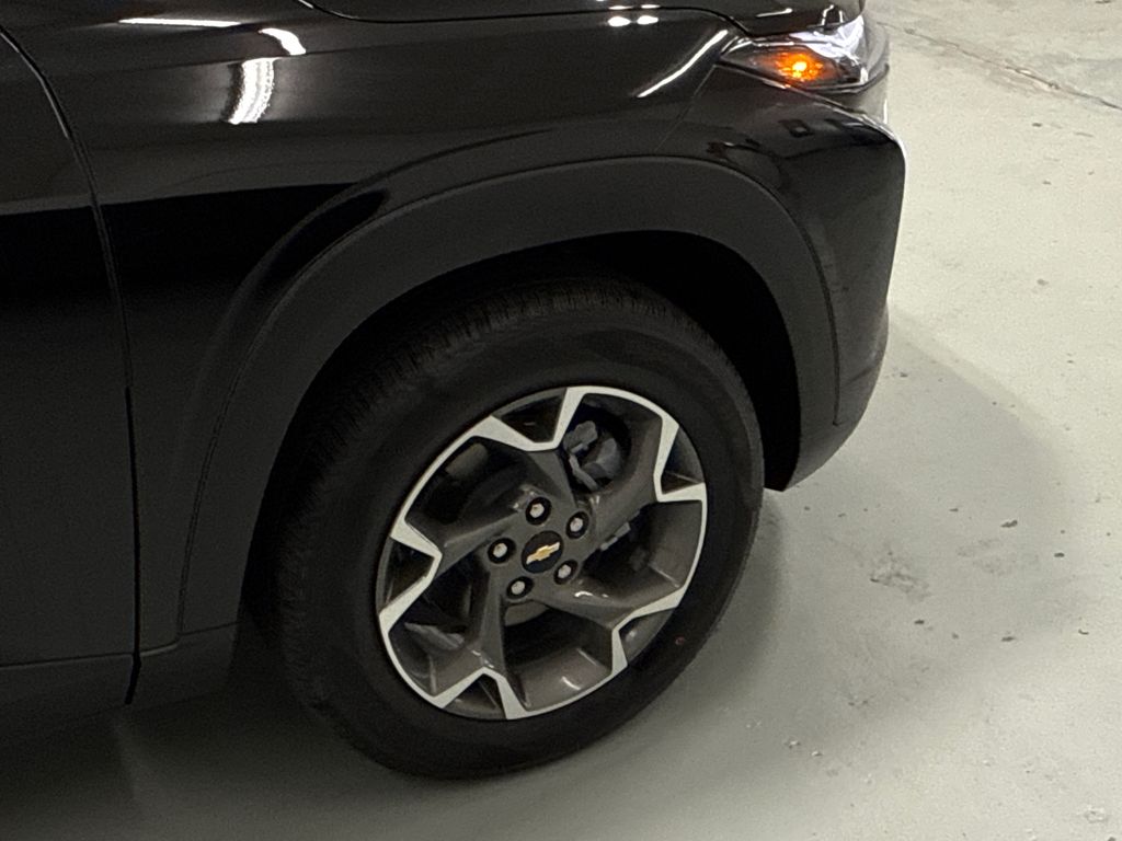 2026 Chevrolet Trax LT photo 9