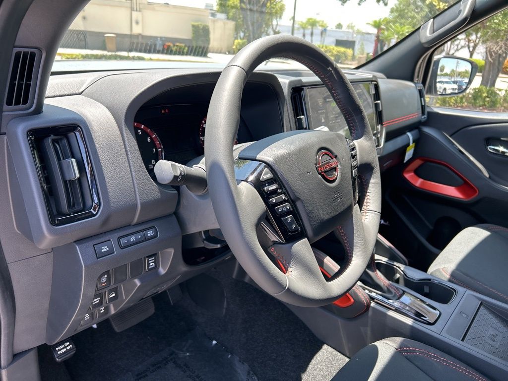 2025 Nissan Frontier PRO-4X photo 17