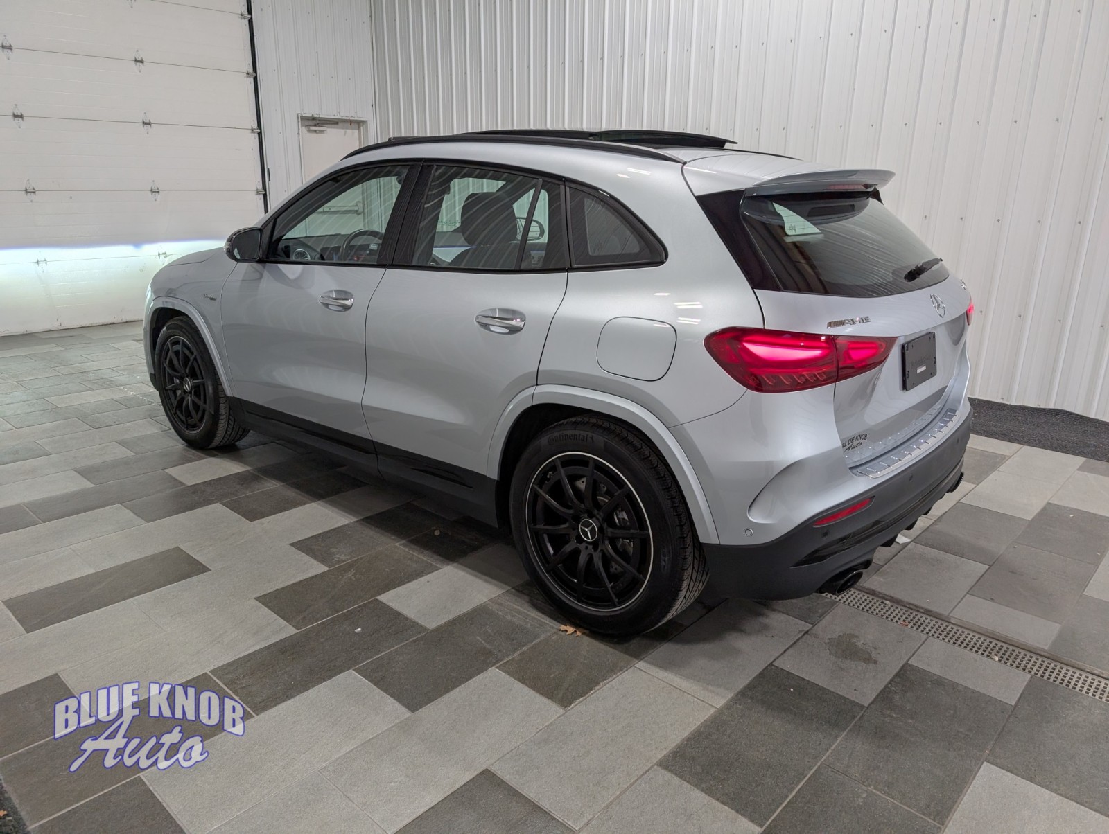 2024 Mercedes Benz GLA AMG 35 photo 2